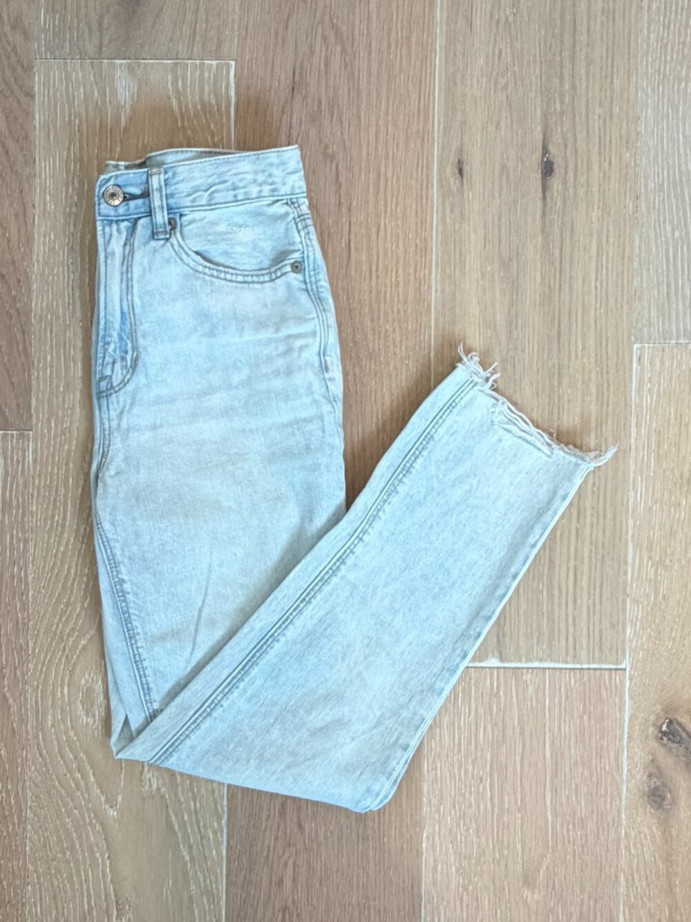 American Eagle Mom Jeans